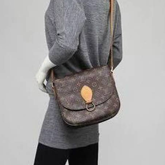 Louis Vuitton Handbags - 💎✨BEAUTIFUL✨💎AUTHENTIC Louis Vuitton Monogram Crossbody bag